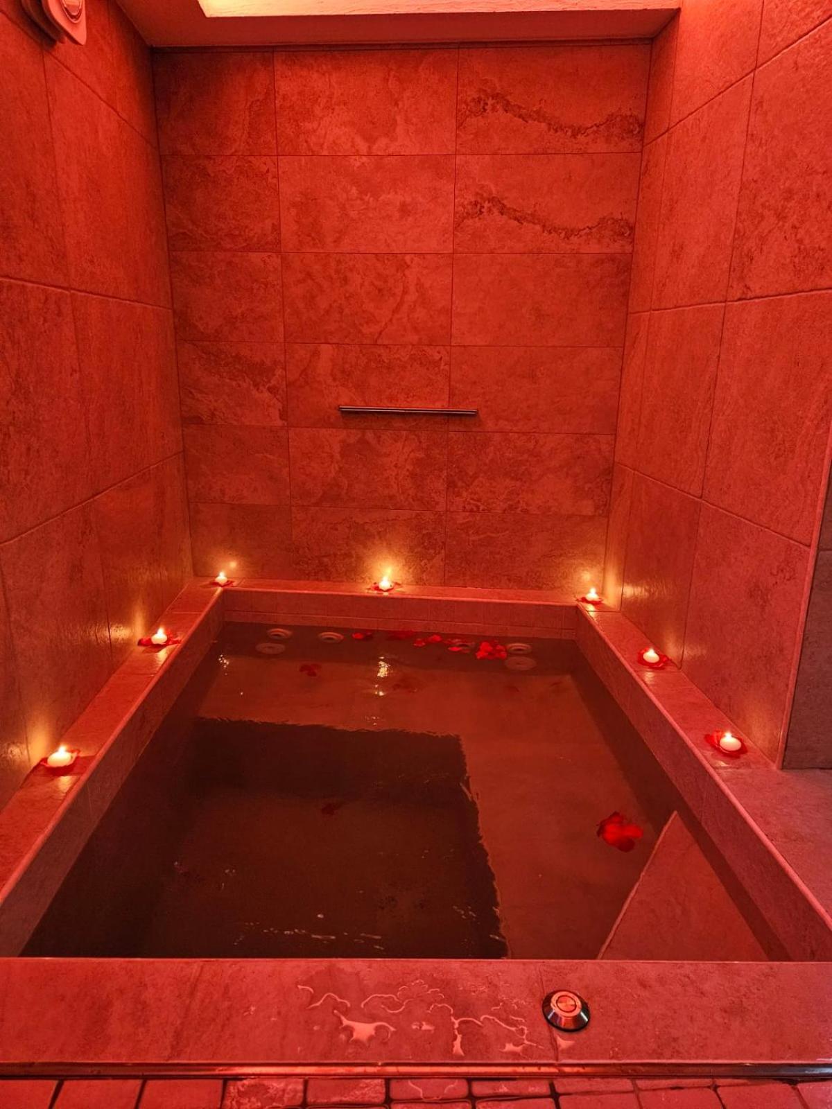 Luxuite Spa Con Piscina E Jacuzzi Alberobello Exterior foto