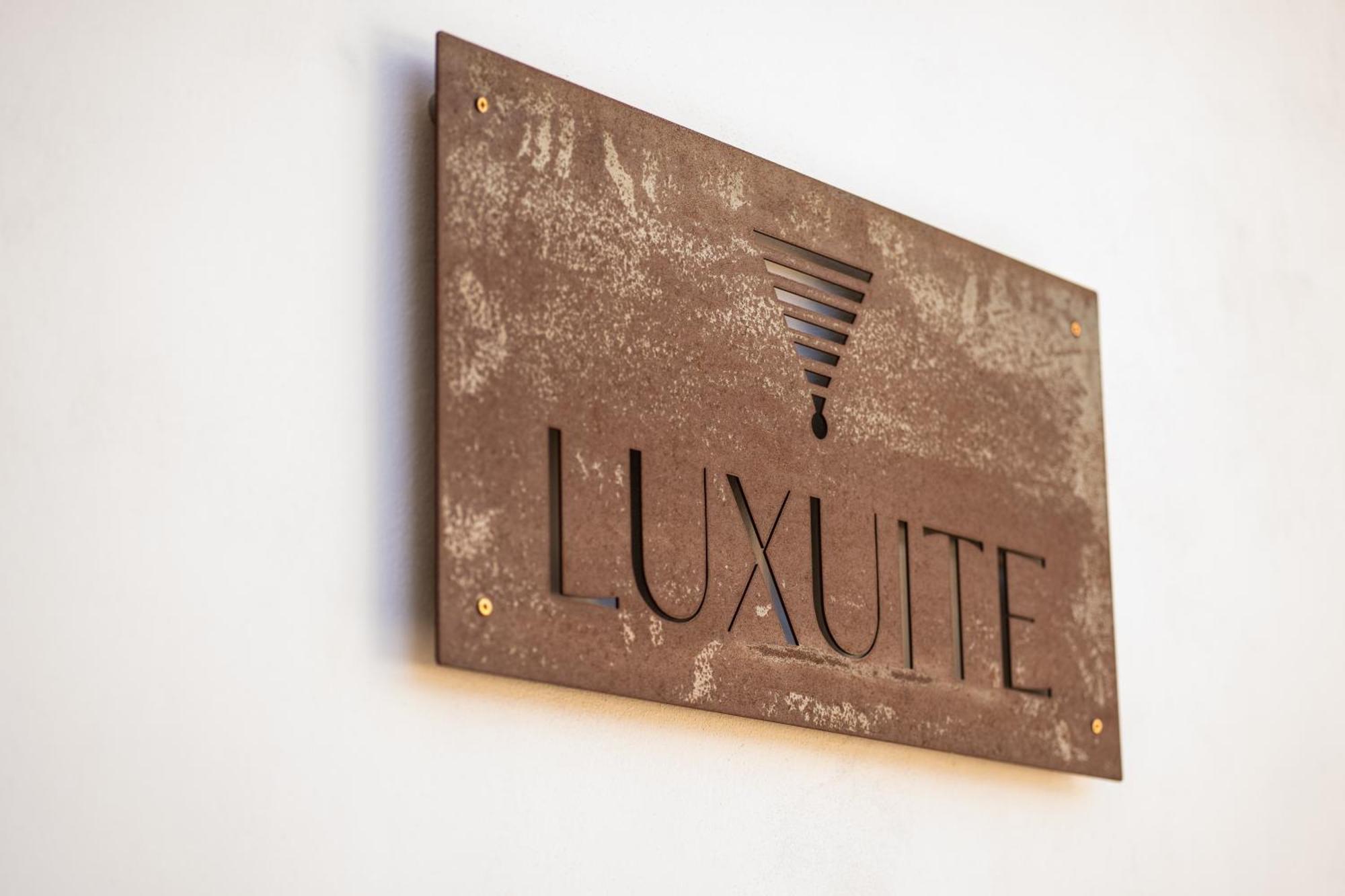 Luxuite Spa Con Piscina E Jacuzzi Alberobello Exterior foto